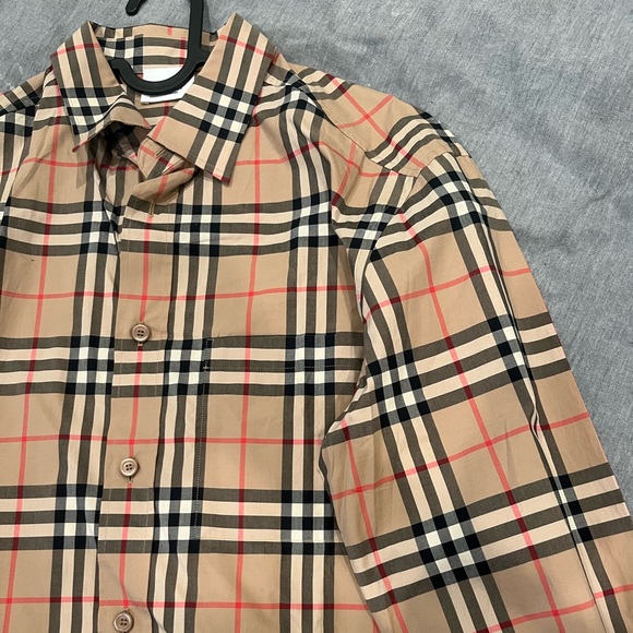 Burberry shirt - Picture 4 of 14